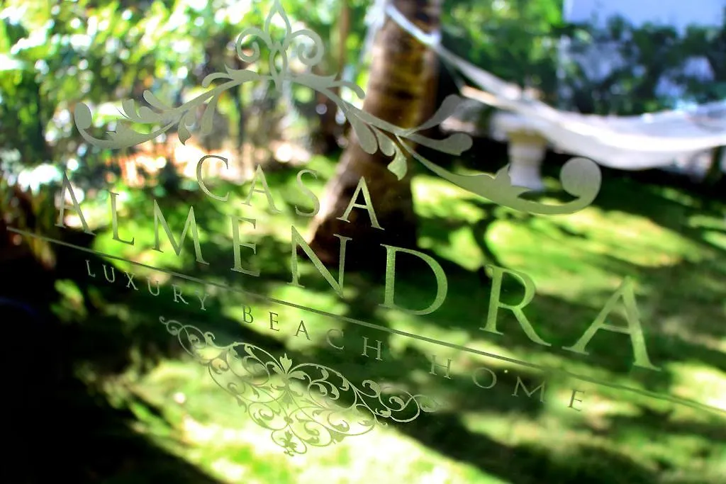לינה וארוחת בוקר פלאייה דל כרמן Casa Almendra Golf Club 0*,